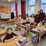 5. Gabi néni és Edit néni szeretettel tanítja az osztályt.